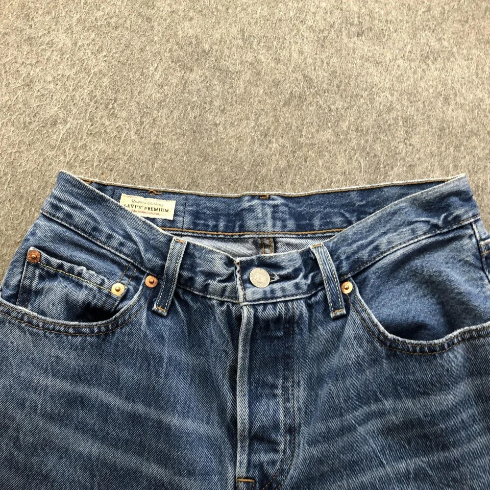 Levis 501 90s Jeans Womens 28 Blue Medium Wash High Rise Relaxed Straight - Picture 5 of 12